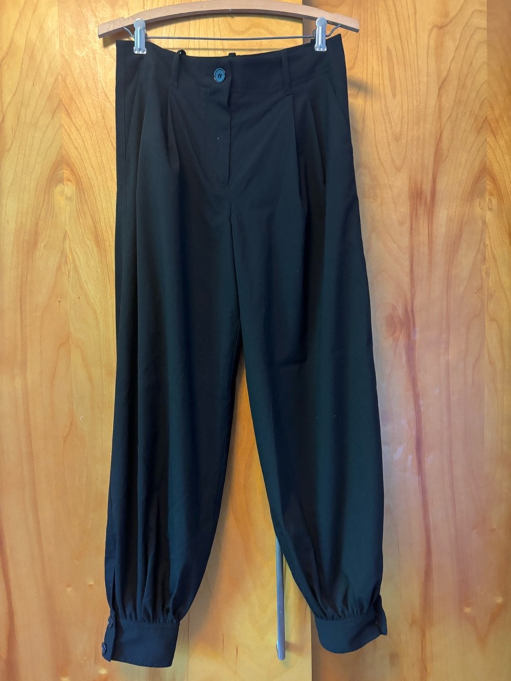 H&M Black Balloon Legs Pants with Button-Cuff Bottoms - Picture 3 of 9